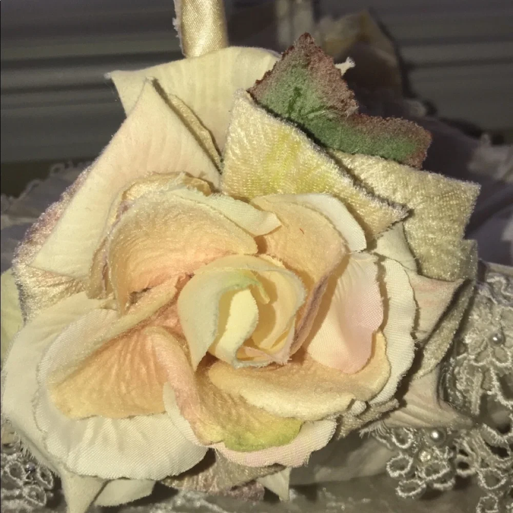 Vintage Victorian silk taffeta/lace flower girl basket